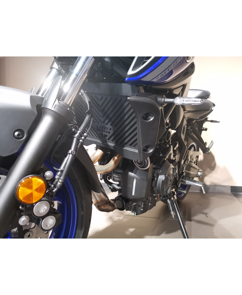 Garde Grille De Protection Clignotant Intégré Feu - Frein - Clignotant pour  MT 07 MT-07 FZ07 2021-2023 Accessoires De Moto (Couleur : Dégager) :  : Auto et Moto
